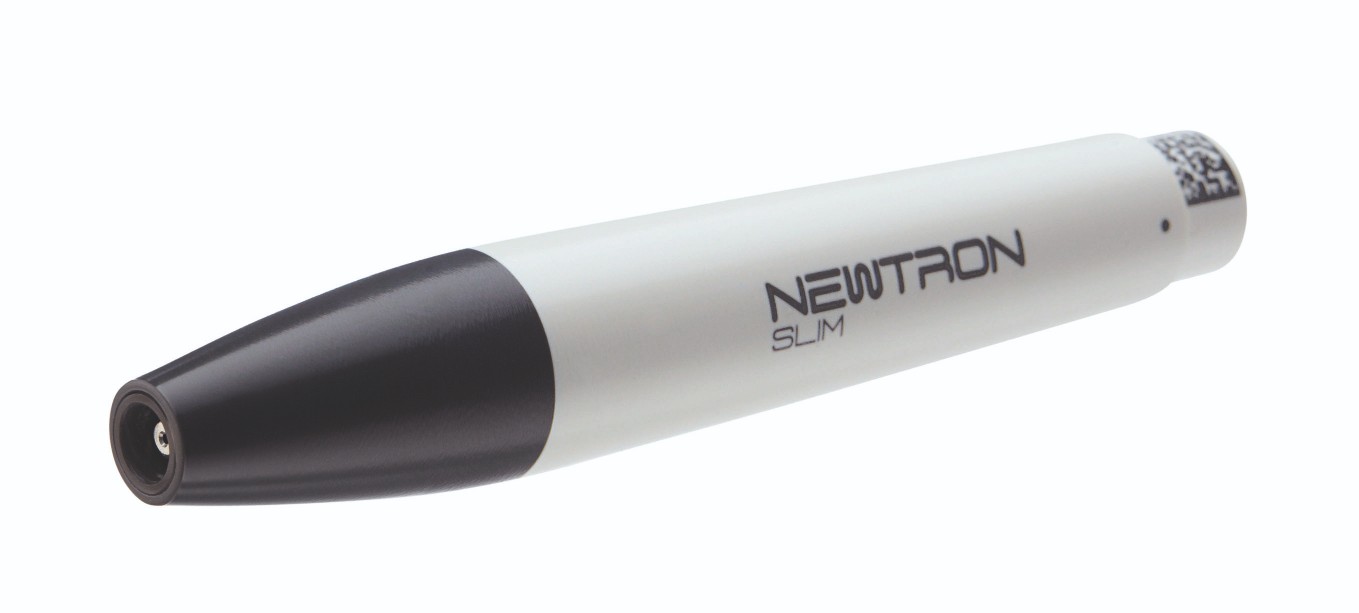 NEWTRON® SLIM B.LED handpiece with blue LED ring